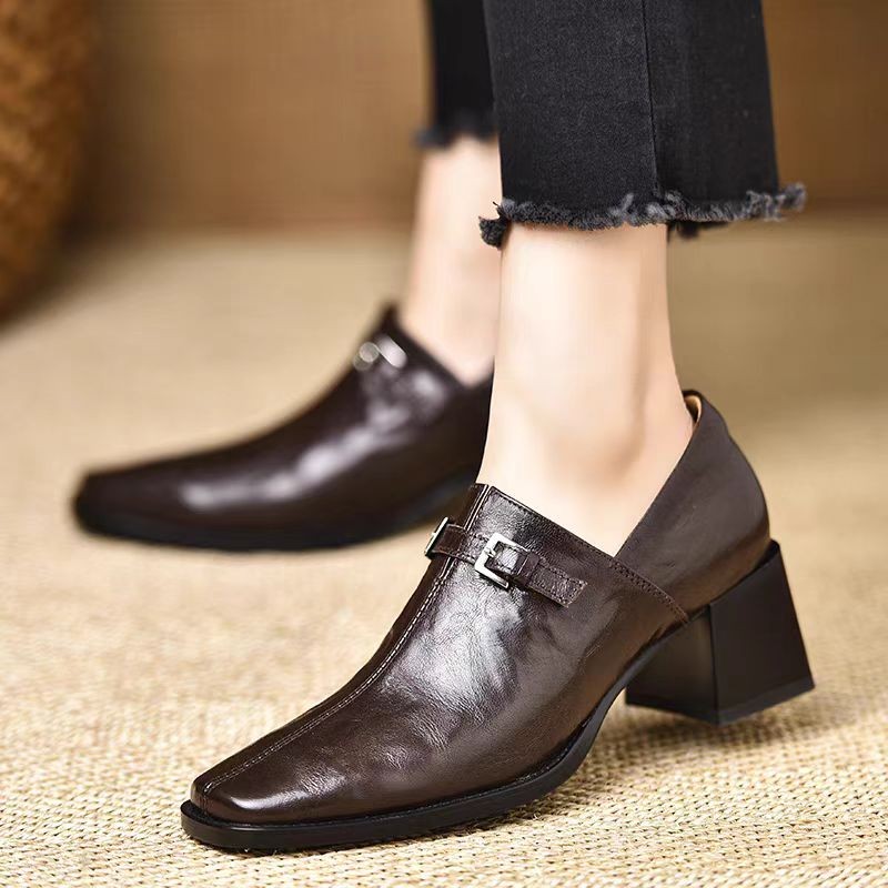 Sapatos femininos de couro de  - Women'S Fashion Trends Autumn 2025 avaliação e preço